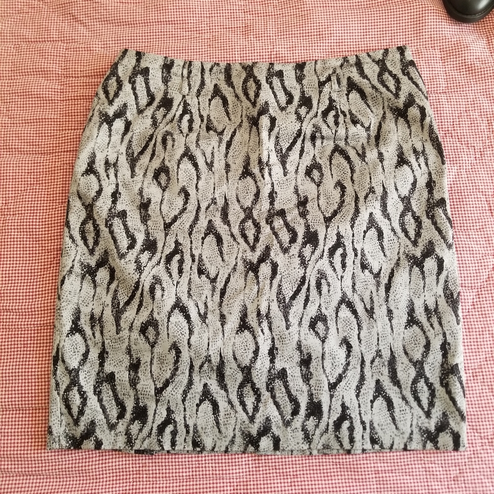 APT 9 Snake skin print skirt